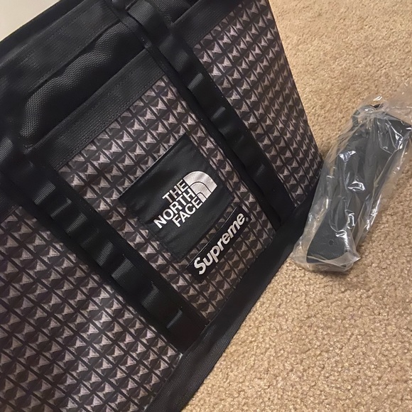 The North Face x Supreme Studded Explore Utility T - Picture 1 of 5